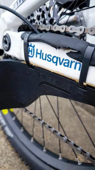 Bicicleta Husqvarna MC2 con muchos extras
