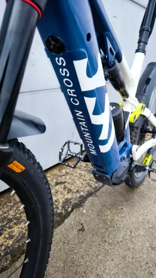 Bicicleta Husqvarna MC2 con muchos extras