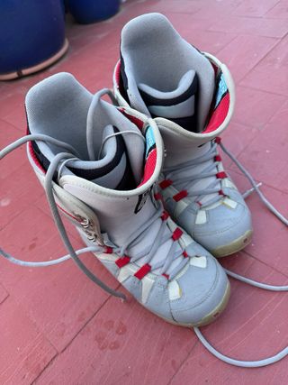 Tabla Nitro 49 + Fijaciones Burton + Botas Burton