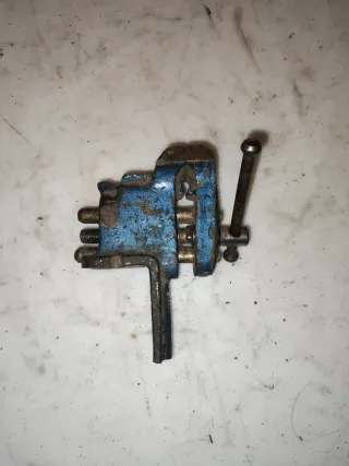 Tornillo de banco pequeño