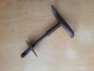 Manilla de pestillo antiguo de hierro forjado