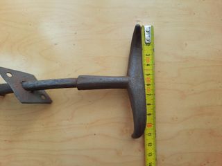 Manilla de pestillo antiguo de hierro forjado