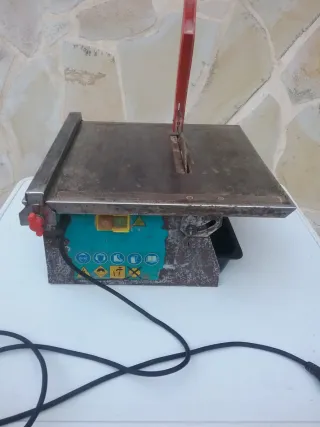Cortadora de azulejos TOMECANIC eléctrica