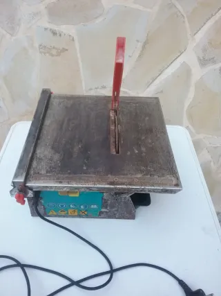Cortadora de azulejos TOMECANIC eléctrica