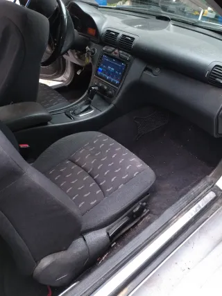 Mercedes-Benz Clase C 2004