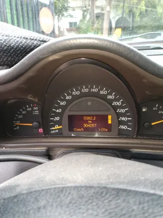 Mercedes-Benz Clase C 2004