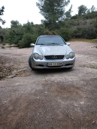 Mercedes-Benz Clase C 2004
