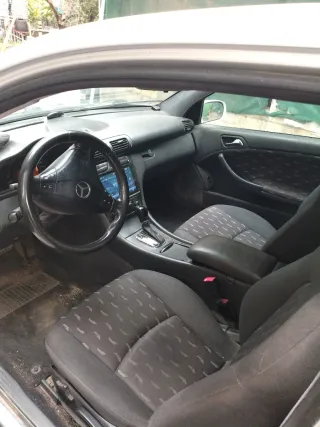 Mercedes-Benz Clase C 2004