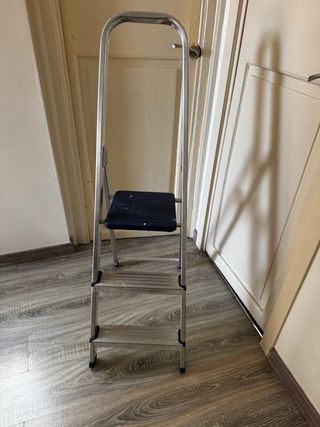 Escalera aluminio 3 peldaños