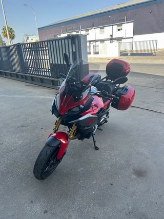 BMW F900XR Adventure Moto