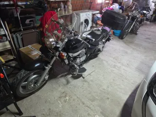 Kymco Venos 250cc Cruiser Negra