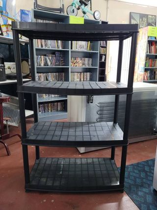 ESTANTERÍA DE PLÁSTICO