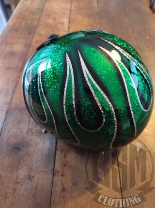Casco metal flake flames green