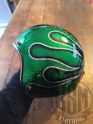 Casco metal flake flames green