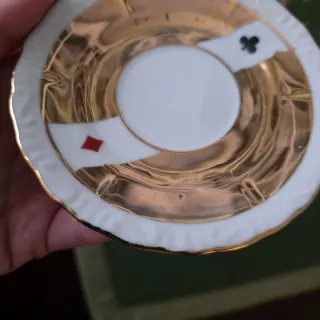 Tazzina e piattino Piren oro e bianco