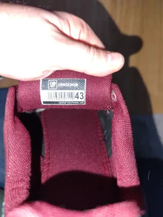 Zapatillas UP SPRINTER GRANATE y azules