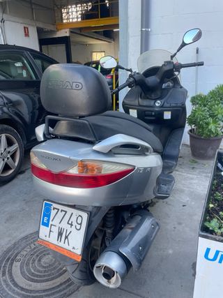 Suzuki Burgman Maxi 200cc Scooter Automática