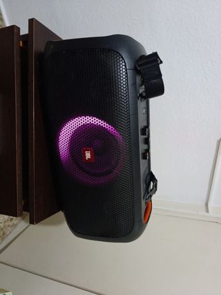 Parlante JBL PartyBox On The Go 100W