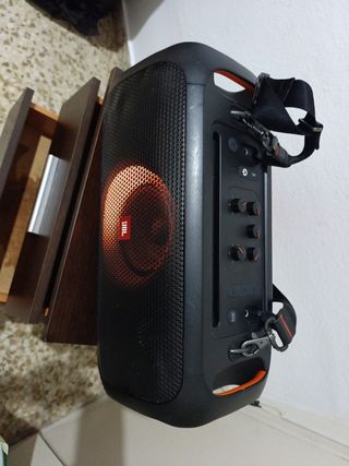 Parlante JBL PartyBox On The Go 100W