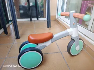 Bicicleta de equilibrio infantil