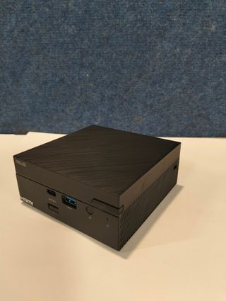 Mini PC ASUS VivoMini PN51 Ryzen 5 5500U Barebone