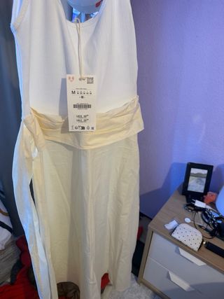 Vestido Zara Beige y Blanco