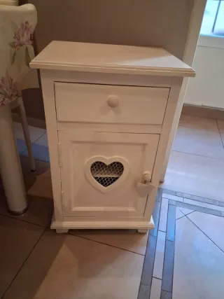 Cabecero y 2 mesillas de madera