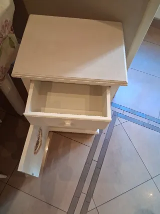 Cabecero y 2 mesillas de madera