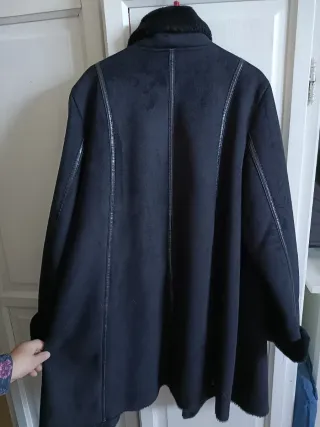 Cappotto nero con camosciato e pelus interno