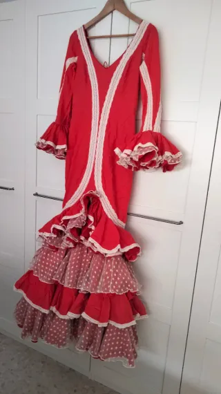 Traje Flamenca Rojo con Volantes