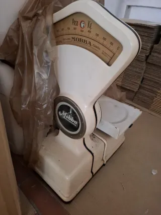 Báscula antigua Mobba