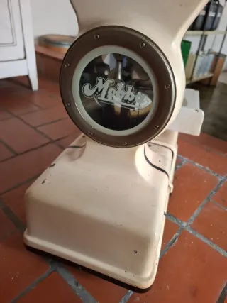 Báscula antigua Mobba