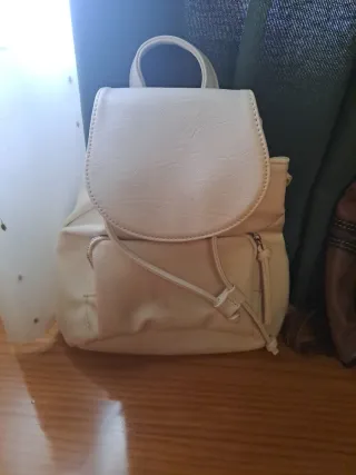 Mochilas Beige y Marrón