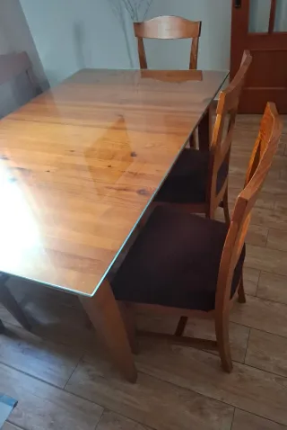 Mesa de comedor madera maciza y cristal