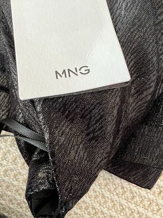 Blusa Mango Talla M Negra Asimétrica