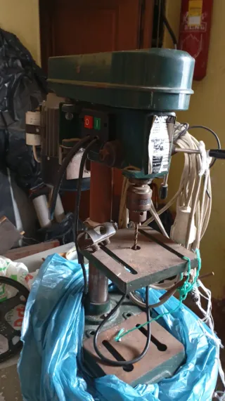 Taladro de columna Bosch