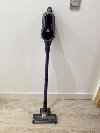 Aspiradora de mano morada