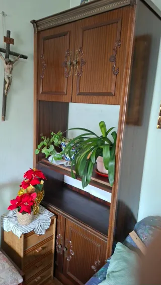 Urgente Mueble de madera para TV