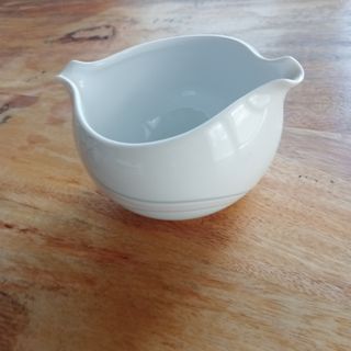 Sopera y salsera Capeans. Nueva.