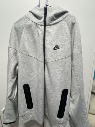 Nike Tech Fleece Gris