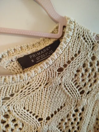 Jersey de punto calado color arena