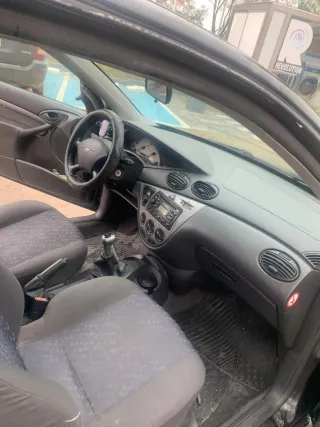 Ford Focus 2000