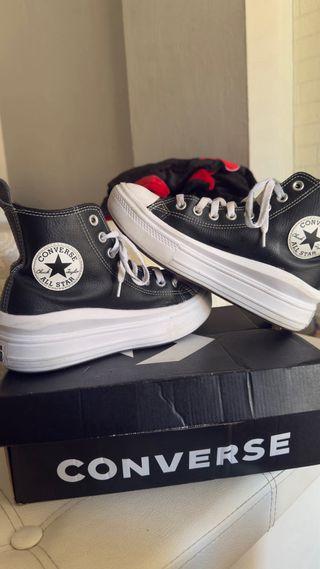Converse de cuero negras