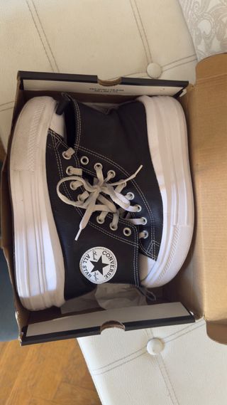Converse de cuero negras