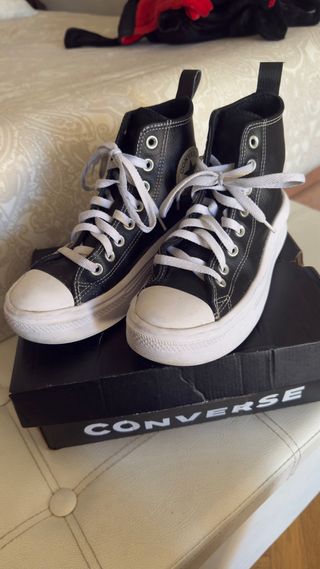 Converse de cuero negras