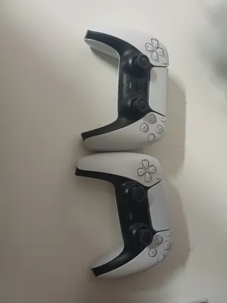 Ps5 Slim Digital + 2 Mandos