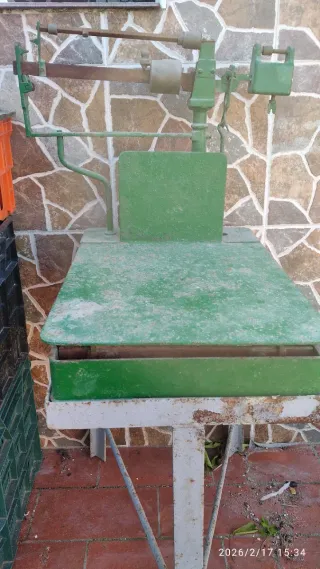 Báscula antigua de pesaje