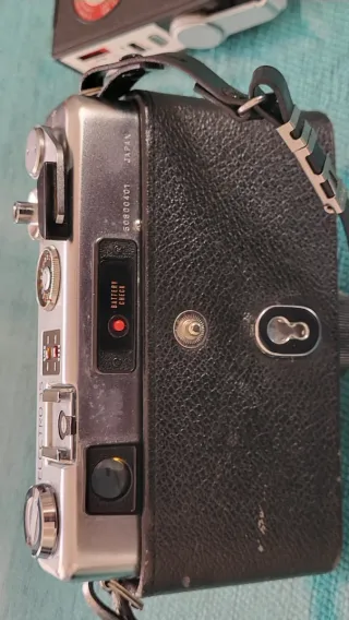 Cámara Yashica Electro 35 Color-Yashinon DX 45mm f