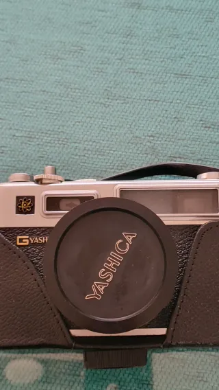 Cámara Yashica Electro 35 Color-Yashinon DX 45mm f