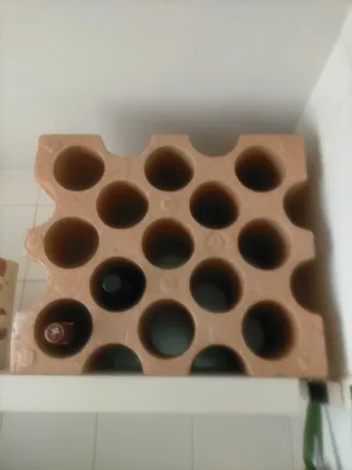 Botellero de corcho prensado